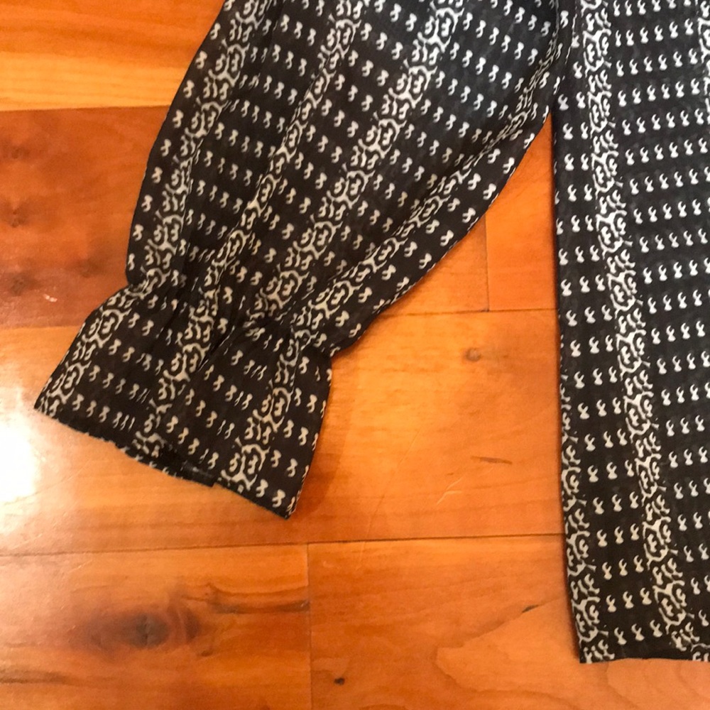 NEW Ruffled Blouse - Picture 4 of 5